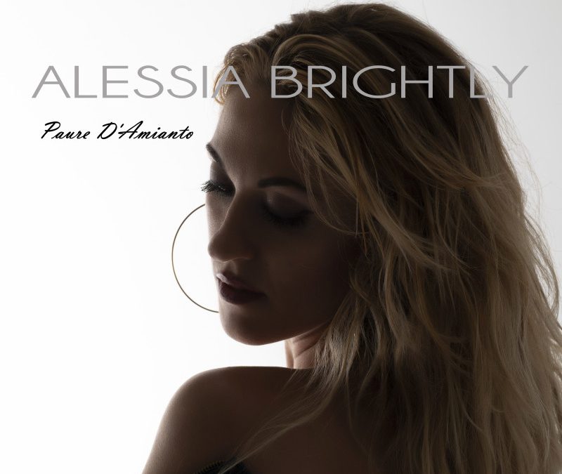 Alessia Brightly – PAURE D’AMIANTO